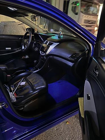 Hyundai: Hyundai Accent (hatchback) – mavi rəng - Kuzov: 5 qapılı hatchback - — 10