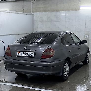 i 8: Toyota Avensis: 2002 г., 1.8 л, Автомат, Бензин, Лифтбек — 4