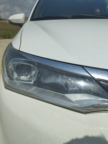Faralar: Sağ, Yaxın və uzaq vuran işıqlar Toyota, 2017 il, Orijinal, Yaponiya, İşlənmiş