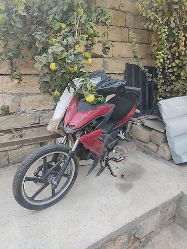 Mopedlər,skuterlər: Qırmızı-rəngli şəhər tipli motosiklet/skuter - Kuzov: idman üslublu — 3