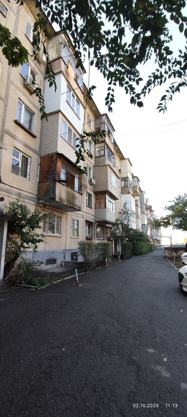 недостроенные дома в бишкеке: 1 бөлмө, 30 кв. м, 104-серия, 3 кабат, Эски ремонт