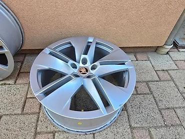 Vozila: ALU FELNE 19 5X112 SKODA | Alu felne 5x112 r19 et45 8j felne su u — 5