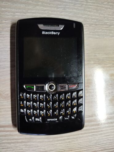блек берри: Blackberry 8800, Б/у, цвет - Черный
