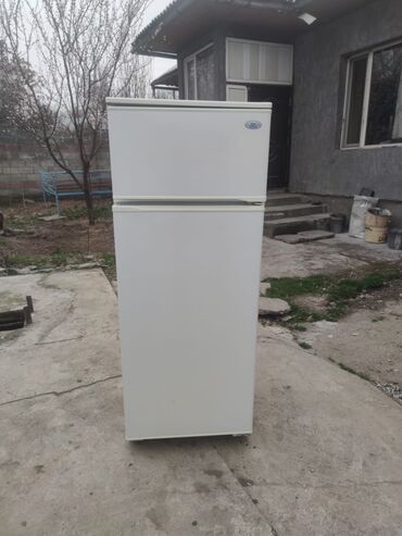 Холодильник Atlant, Б/у, Двухкамерный, De frost (капельный), 165 *