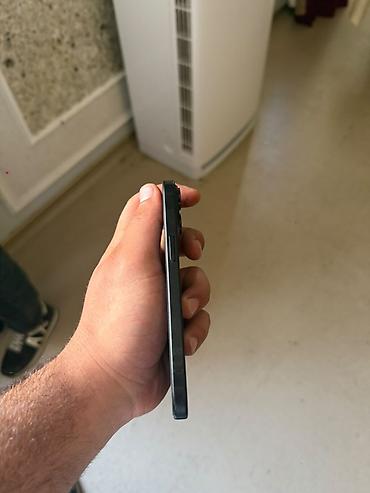 riffel tv pult: IPhone 15, Qara, Face ID — 6