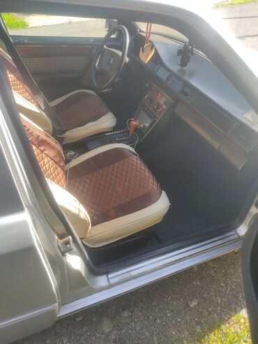 Mercedes-Benz: Mercedes-Benz W124: 2.3 l | 1989 il Sedan — 6