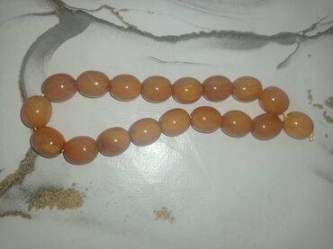 Qiymətli daşlar: Kəhrəba, Ünvandan götürmə