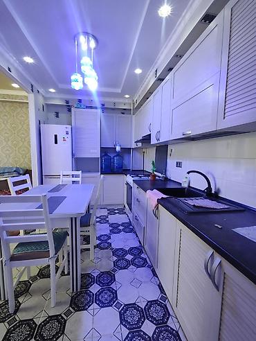 Продажа квартир: 2 комнаты, 82 м², 7 мкр 4 этаж — 13