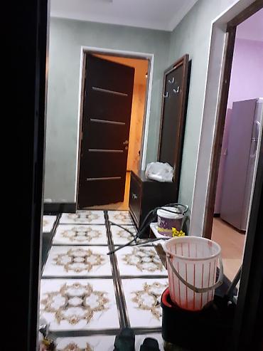 Uzunmüddətli kirayə mənzillər: Kirayə üçün 3 otaqlı - Plan: koridor, 1 otaq, mətbəx zonası və — 1