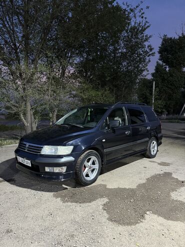 Mitsubishi: Mitsubishi Space Wagon: 2004 г., 2 л, Механика, Бензин, Седан