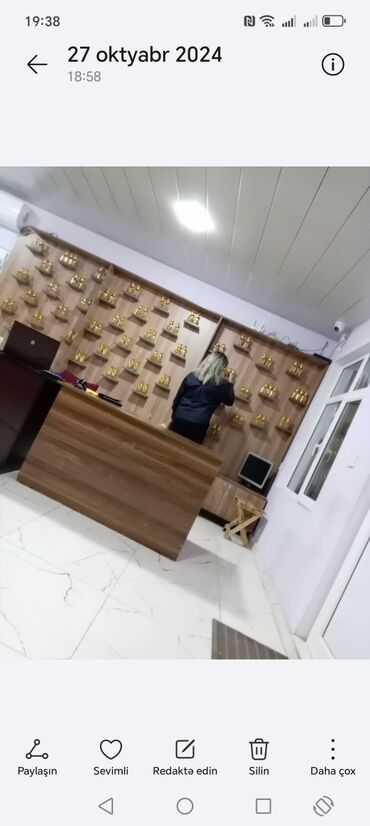 бабочки для декора: Etir mebeli və stolu ilə birlikdə magaza baglandıgı ucun satılır