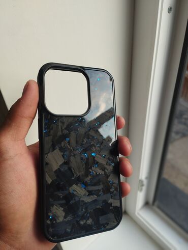 держатели для планшетов apple iphone: Чехол для iPhone 15pro, выполненный из углеродного волокна, придает
