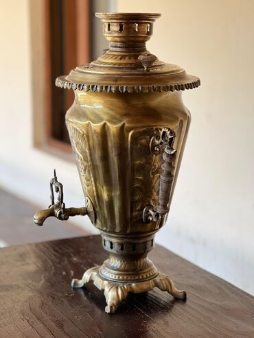 Samovarlar: İşlənmiş Od Samovar, 4 l, Ünvandan götürmə