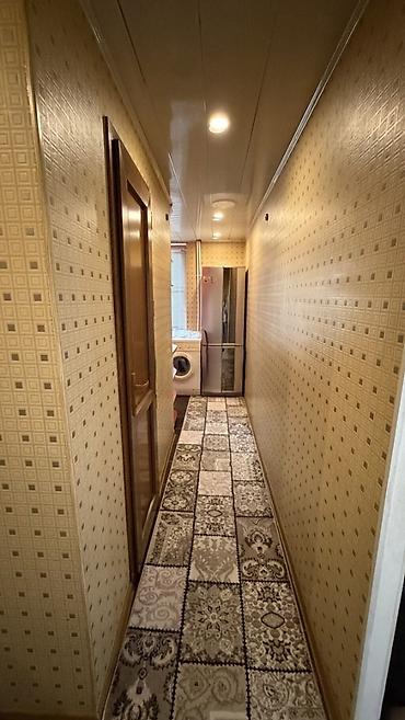 2 otaql: Neftçilər metrosunun yaxını, 229 nömrəli məktəbin yanında, köhnə — 10