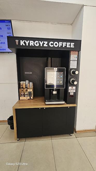 витри: Кофейные стойки для продажи кофе с собой. Что это: - Компактные — 3