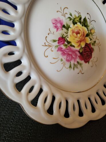 Činije: Bombonijera nova,vintaz Vabene porcelanska. Porcelanska na lalafo.rs — 4 Činije: Bombonijera nova,vintaz Vabene porcelanska. Porcelanska — 4