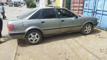 машина гоф: Audi 80: 1992 г., 2 л, Механика, Бензин, Седан