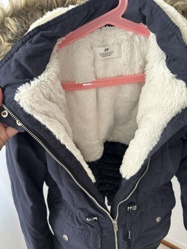 Верхняя одежда: Детская осенняя парка H&M. Может быть можно и на теплую зиму. Без — 3