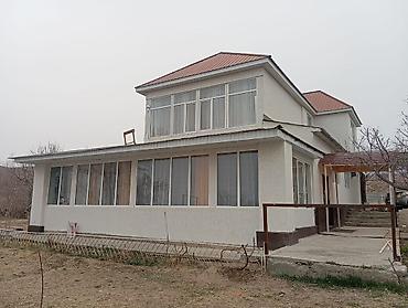 Продажа коттеджей и домов: 🔥 Шашылыш сатылат! 🔥 Эки кабаттуу, кең жана ыңгайлуу үй сатылат. Үйдө — 1