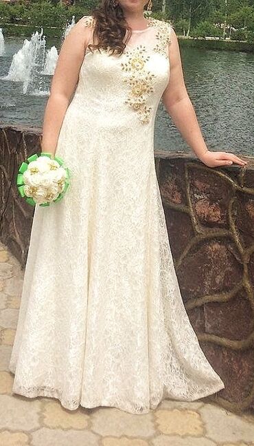 свадебные платья 2013 года: Свадебное летнее легкое платье 54-56р. на рост от 170см,можно как