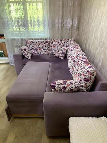 künc divanar: Bənövşəyi rəngdə L formalı yumşaq künc divan. - Material: məxmər tipli — 1