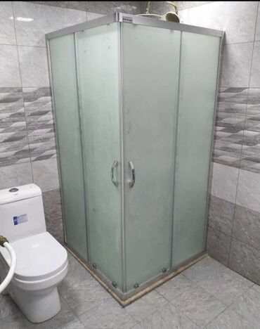 Duş kabinaları, arakəsmələr: Yeni Üstü açıq kabina, Künc üçün, Ödənişli çatdırılma — 29