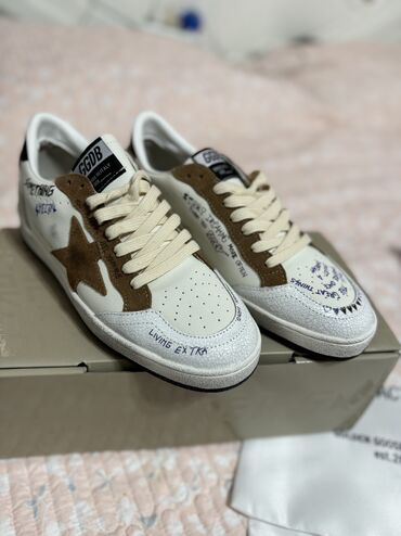 белый джинсы: Кроссовки, 38, Golden Goose, Новый, цвет - Белый, Платная доставка, Самовывоз