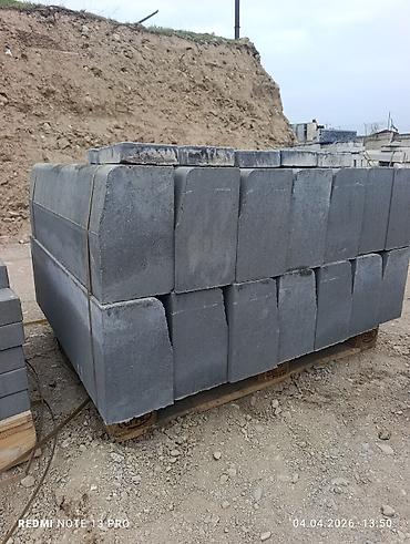 Тротуарные бордюры: Бордюрный камень и тротуарная плитка ; ;; Ассортимент: - Дорожные и — 12