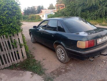 срочно продать машину: Audi 80: 1992 г., 2 л, Механика, Бензин, Седан
