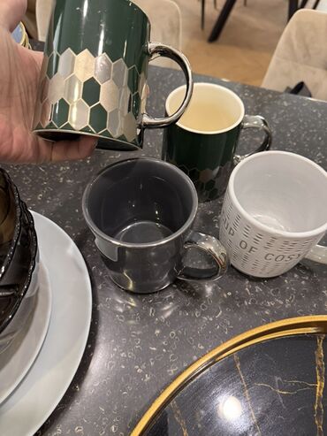 Наборы посуды: Большие тарелки - 7 шт Порционные тарелки- 8 шт Тарелки 1+1 Кесе - 4 — 7