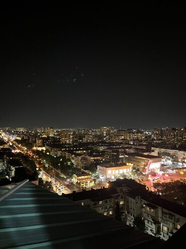 Günlük kirayə mənzillər: 3 otaqlı, Nərimanov r. r-nu — 10