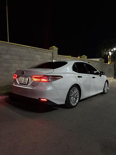 corolla 2016: Toyota Camry: 2019 г., 2.5 л, Вариатор, Гибрид, Седан — 3