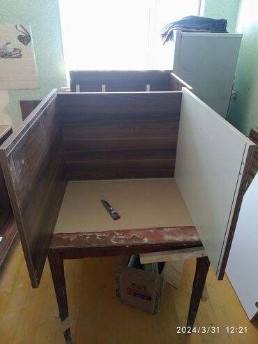 Mebellərin təmiri, bərpası: Mebellərin təmiri, bərpası Ünvandan götürmə, Rayonlara çatdırılma, Pulsuz çatdırılma — 17