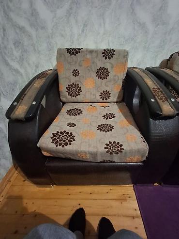 Divanlar: Di̇van-kravat, İşlənmiş, Açılan, Parça, Çatdırılma yoxdur — 7