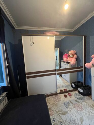 İşlənmiş, Açılan, Düz dolab, Qarderob, paltar dolabı
