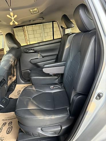 америк: Toyota Highlander: 2020 г., 3.5 л, Автомат, Бензин, Кроссовер — 10