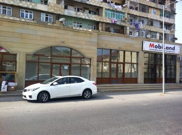 Mağazalar: Bakıxanovda “Talkuçkanın” yaxınlığında 35 kvm mağaza icarəyə