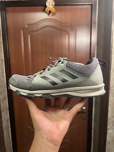 terrex: Мужские кроссовки, 39.5, Adidas, Б/у, цвет - Серый — 1