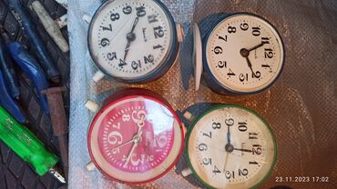 Əntiq saatlar: Sovet dövründə istehsal olunan saatlar biri 5 manata işlək deyil ancaq