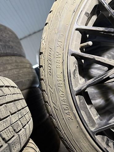 Колеса в сборе 245 / 40 / R 19, Лето, Б/у, Комплект, Легковые, Литые, отверстий - 5