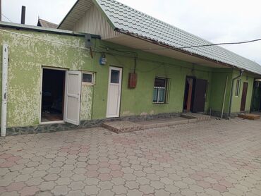 сдают дом: 50 м², 2 комнаты, Парковка