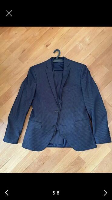 Koftalar, sviterlər: Geyimlər satılır.Çeşidlər var.Real alıcılar əlaqə saxlasın — 9