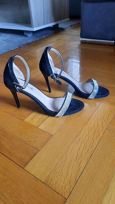 stalak za nakit: Elegantne ženske sandale NOVE sa tankom štiklom i kaišem oko članka — 2
