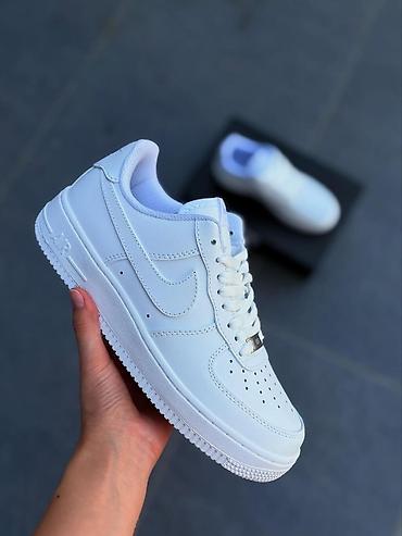 красный речка: Мужские кроссовки, 40, 40.5, 41, Air Jordan, Новый, цвет - Белый, Самовывоз, Бесплатная доставка, Платная доставка — 2
