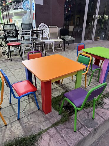 Uşaq masaları: Oğlan və qız üçün, Yeni, Siyirməsiz, Bağça masası, Stullar ilə — 8