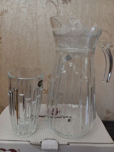 продам бутылки стеклянные: Şüşə, 1,5 bucket volume l