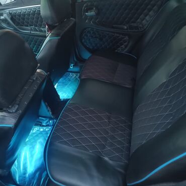 Opel: Opel Astra Caravan (şunur kuzov) Xüsusiyyətlər: - Kuzov — 7