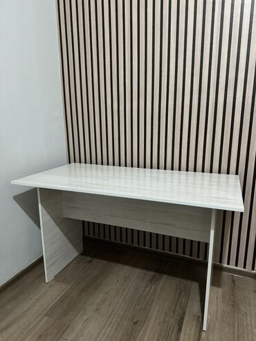стол для пк: Письменный стол, Б/у