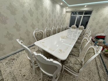 Столы для зала: Столы 2/1 хорошего качества — 6