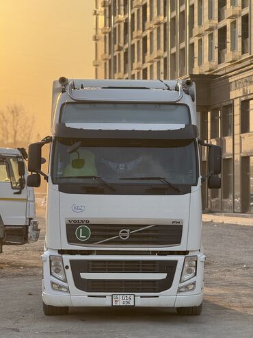 грузовики вольва: Тягач, Volvo, 2011 г.